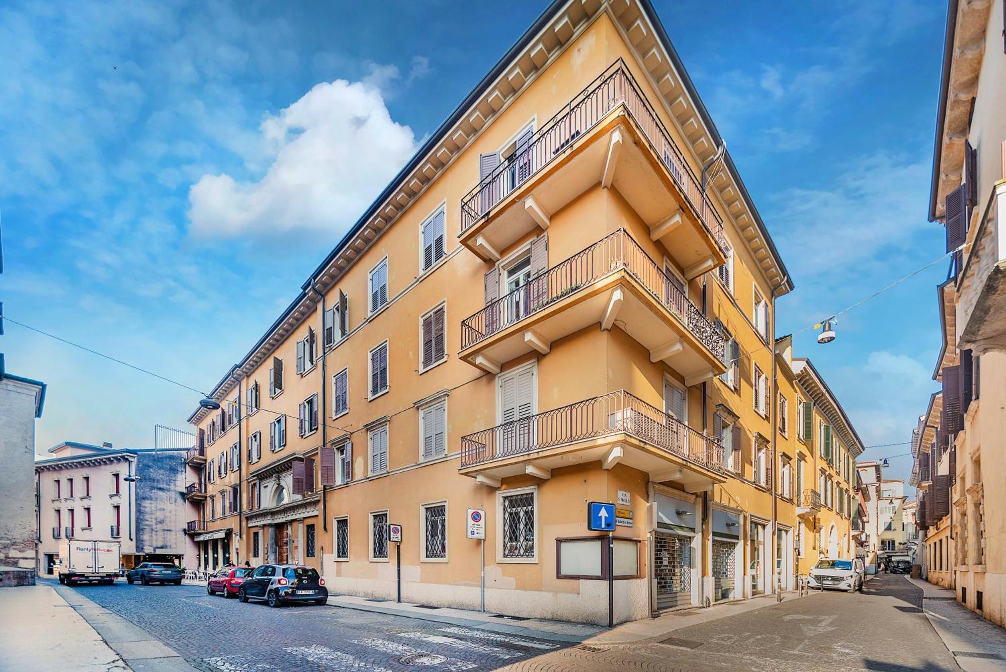 Italianflat - Arena By Side, Old Town Apartment เวโรนา ภายนอก รูปภาพ